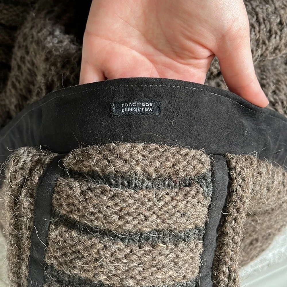 Urku Wool Coat - Picture 6 of 13